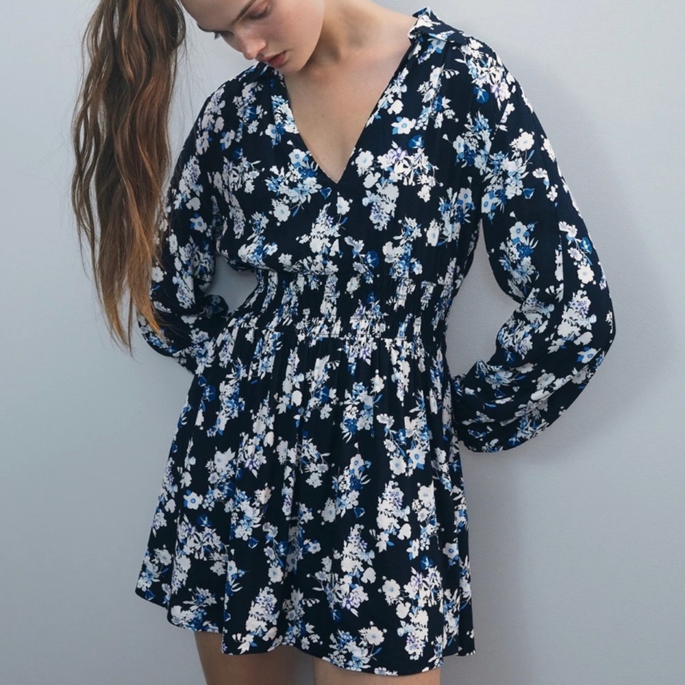 ZARA Floral V-Neck Dress NWT Size: M